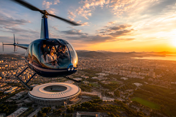 Passeio de helicóptero no Maracanã no Rio de Janeiro