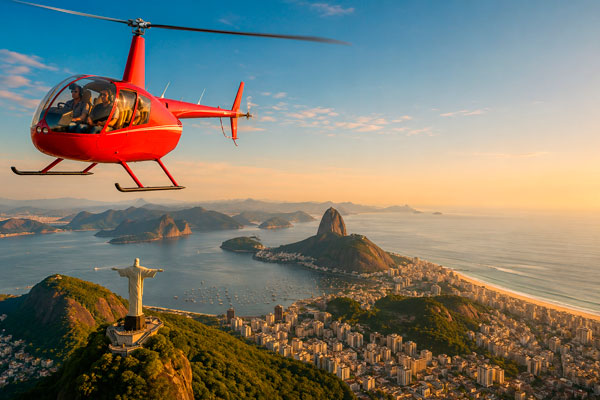 Passeio de helicóptero no Cristo Redentor no Rio de Janeiro
